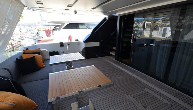 JACKI yacht charter 5