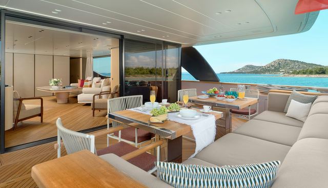 AZZURRI yacht charter 5