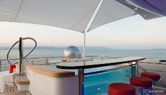 ARIENCE yacht charter 4