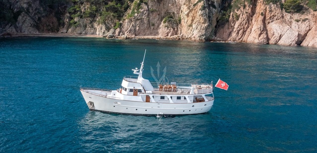 FAIRMILE YACHT CHARTER yacht charter