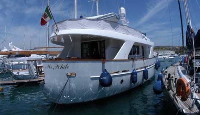 MR WHITE yacht charter 5