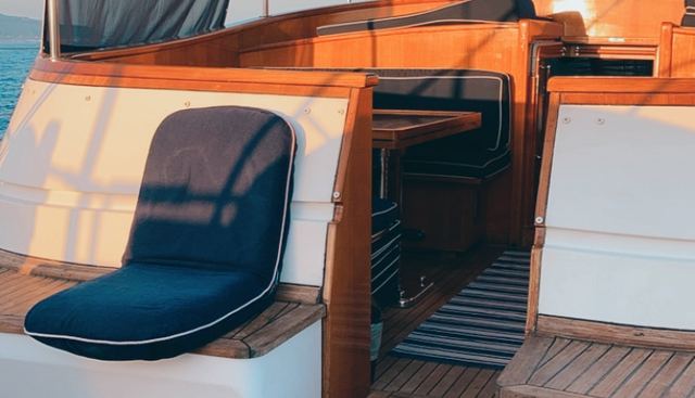 MALIZIA yacht charter 4