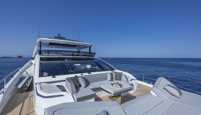 PEARLY SPENCER yacht charter 3