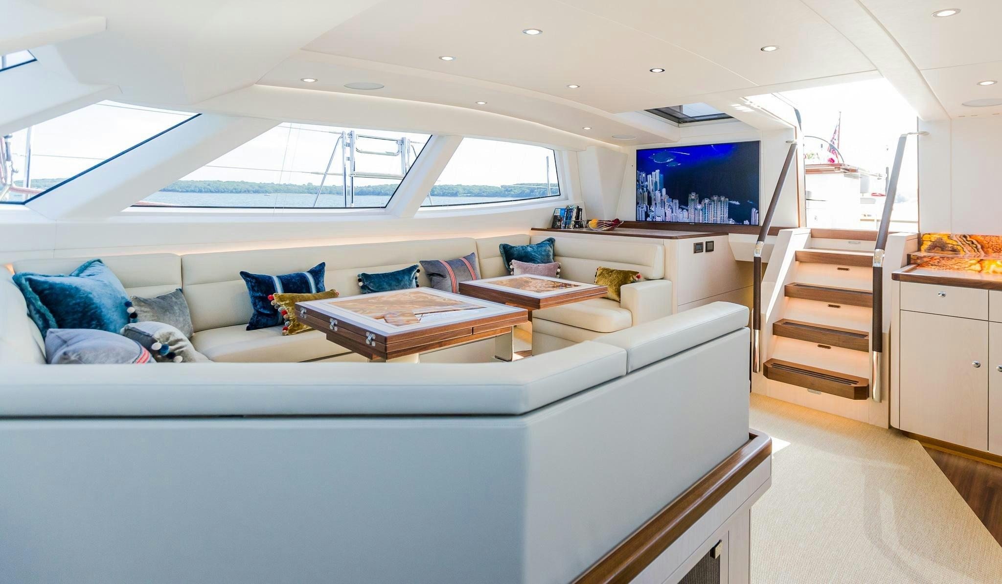 ACHENAR yacht charter 4