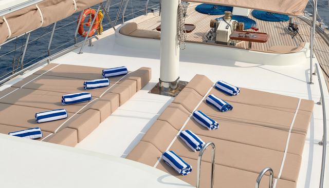 SEA BREEZE yacht charter 4