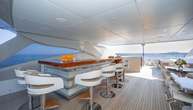 ILLUSION yacht charter 3