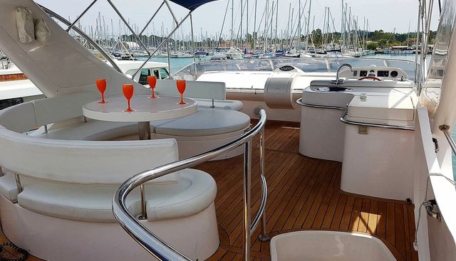 MS. MOUSE yacht charter 4