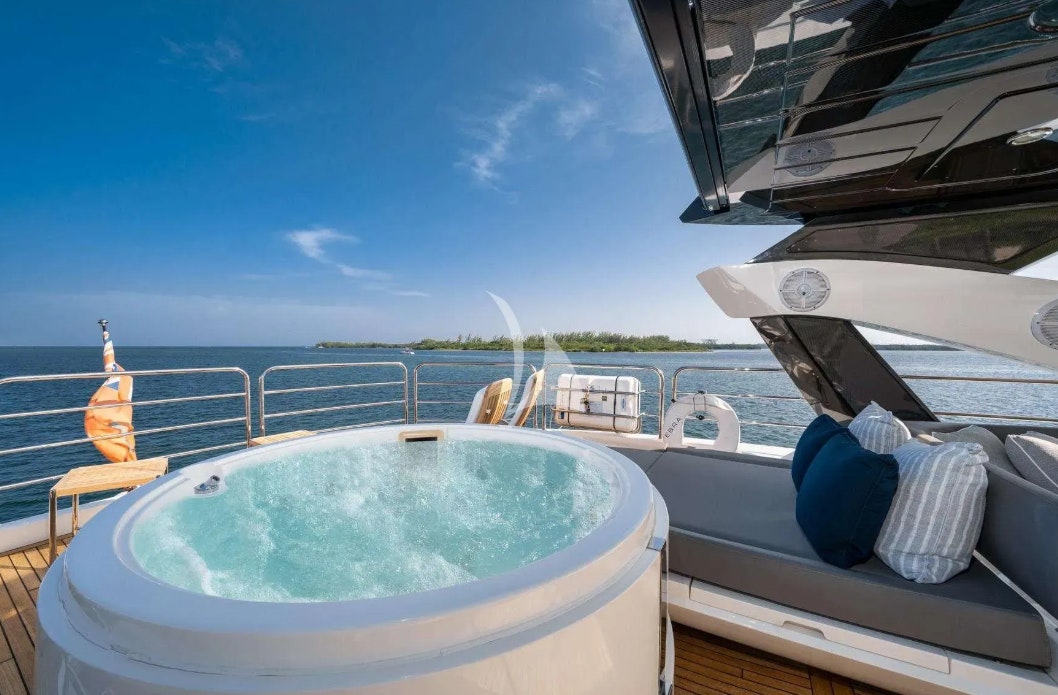 OASIS yacht charter 5