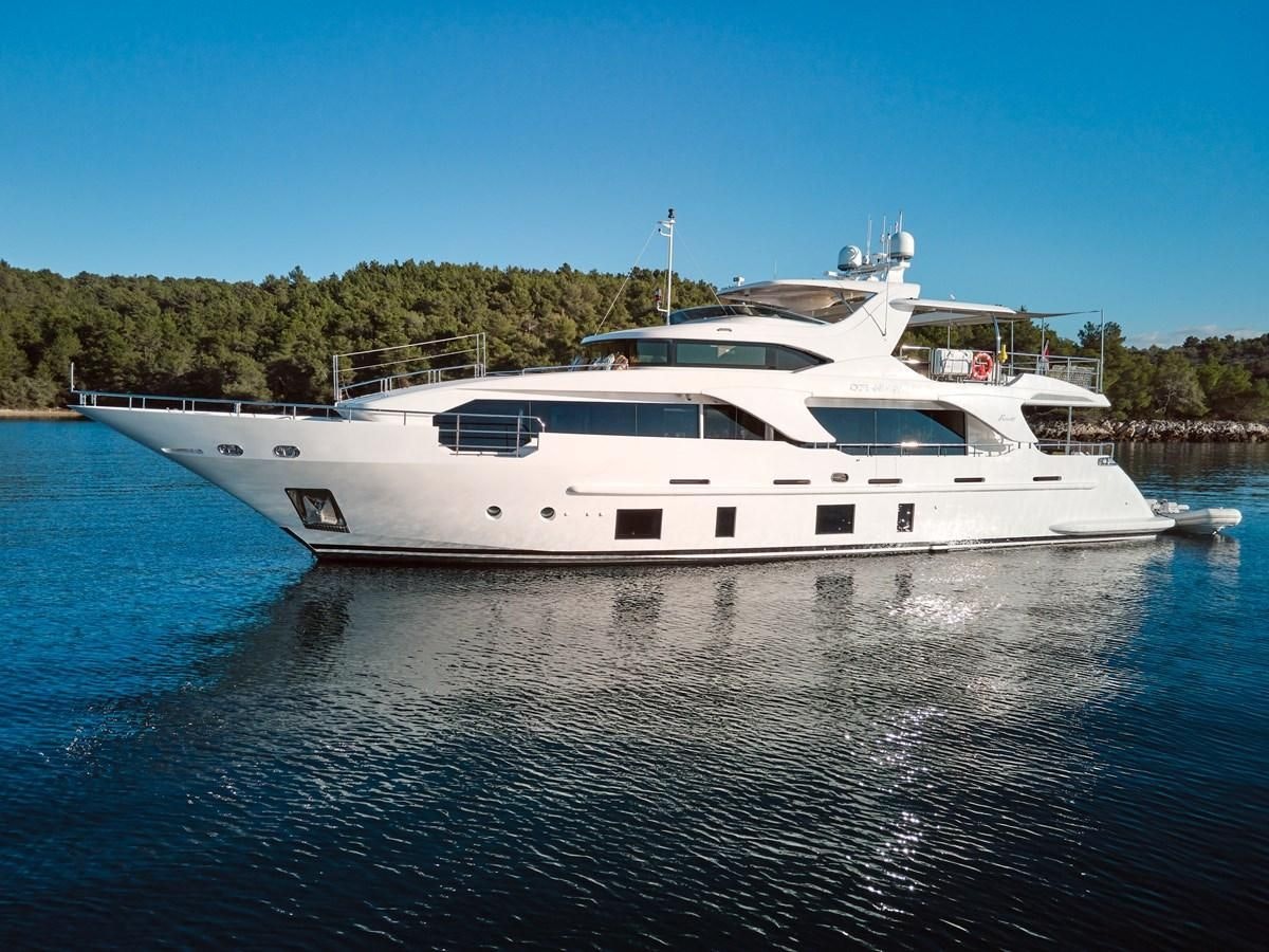 OCEAN DRIVE yacht charter 2