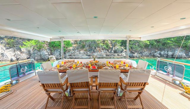 BELGIN SULTAN yacht charter 4