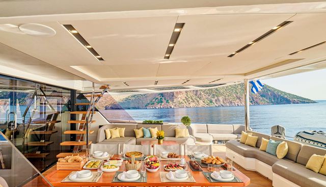 ALOIA 80 yacht charter 3