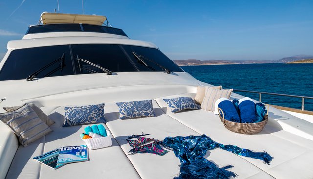 GORGEOUS yacht charter 4