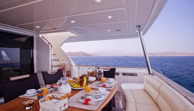 DANA yacht charter 4