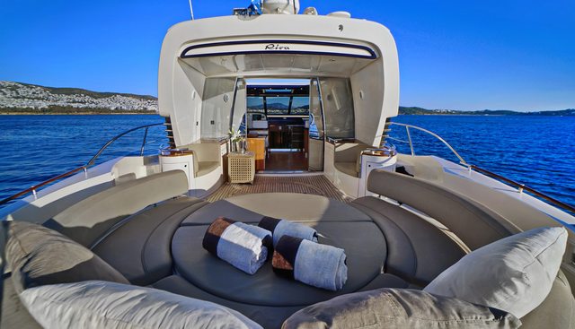 SEA U yacht charter 4