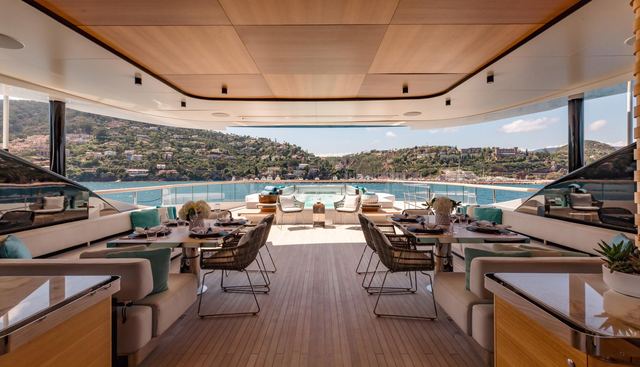 C yacht charter 4