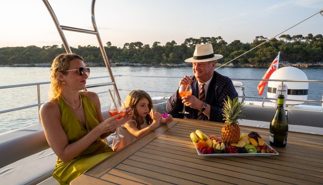 SEAZEN II yacht charter 5