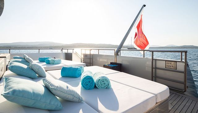 FALCO MOSCATA yacht charter 4