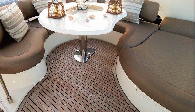 CHILL OUT II yacht charter 5