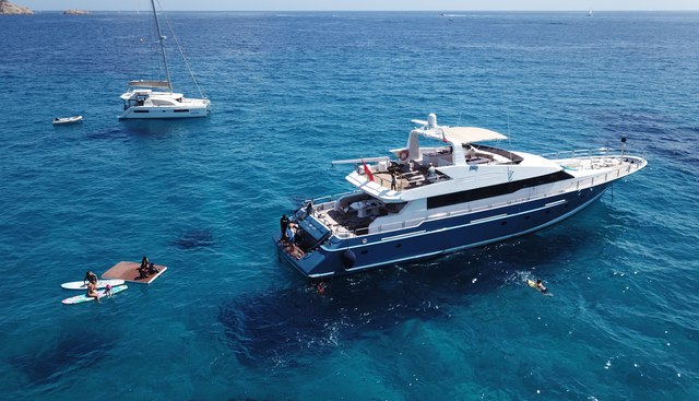 SPICE OF LIFE yacht charter 5