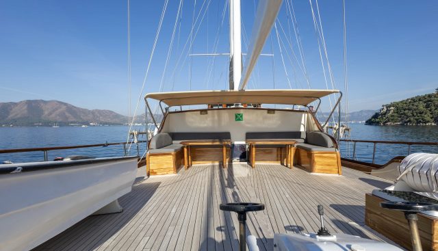 OXYZEN yacht charter 5