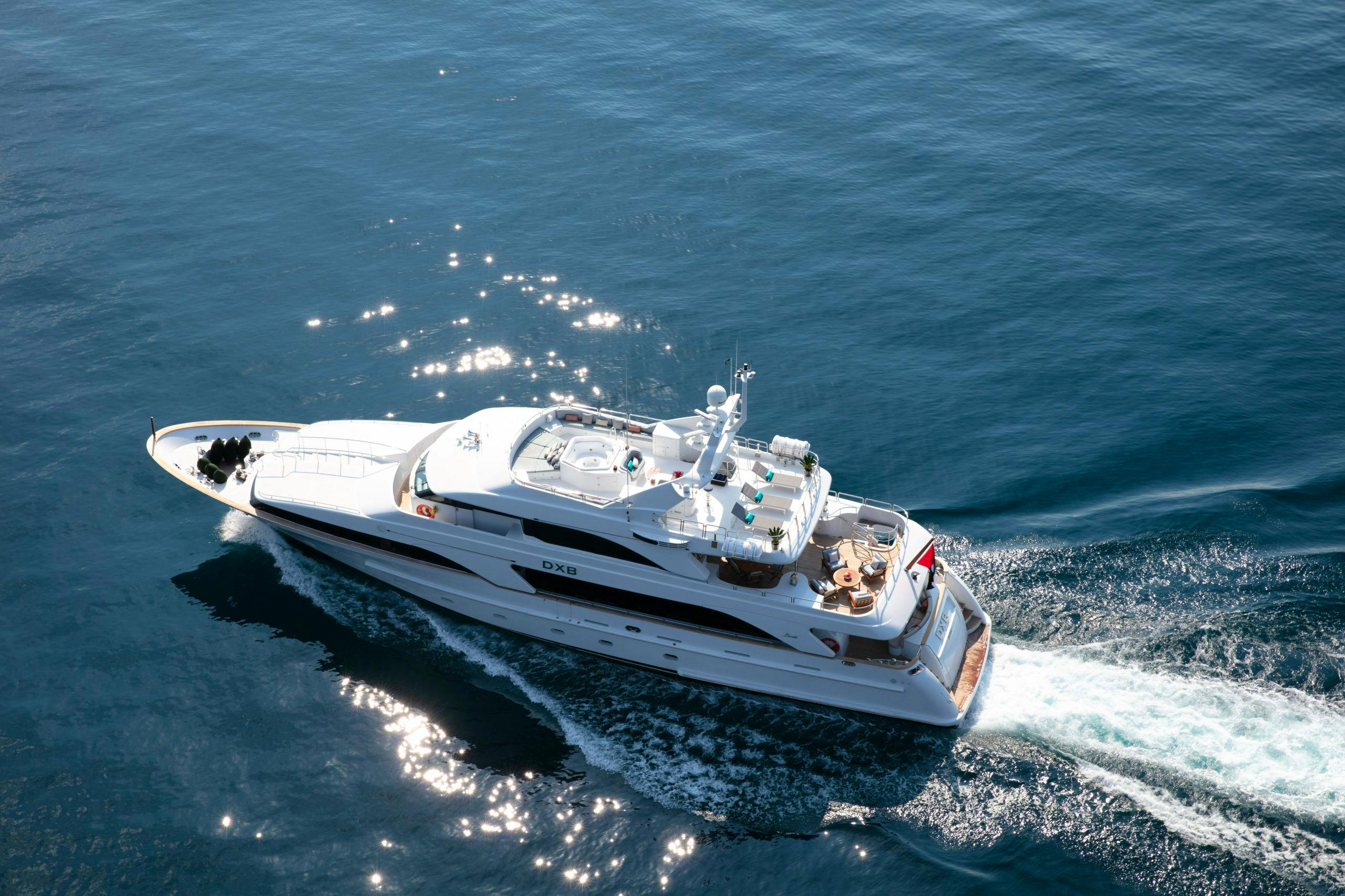 DXB yacht charter 2