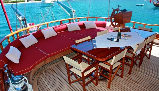 IL FRATELLO yacht charter 5