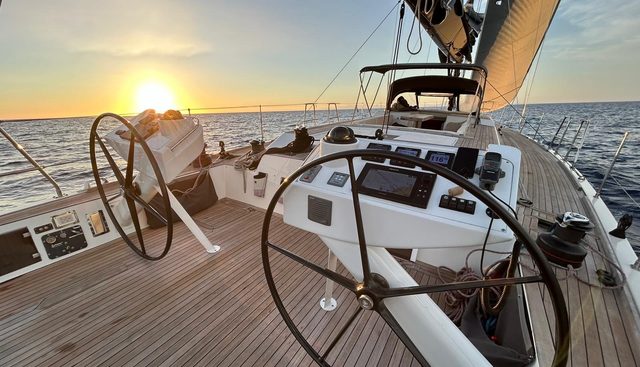 ISY71 yacht charter 3
