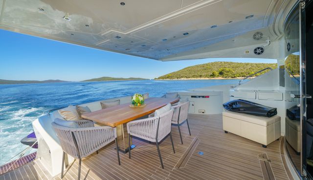 DALIA yacht charter 4