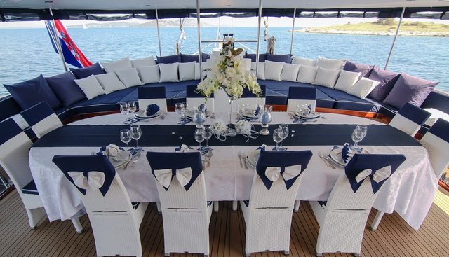 AURUM yacht charter 4