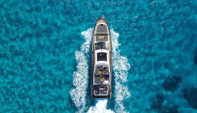 LIMITLESS yacht charter 4