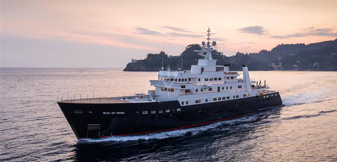 BLEU DE NIMES YACHT CHARTER yacht charter