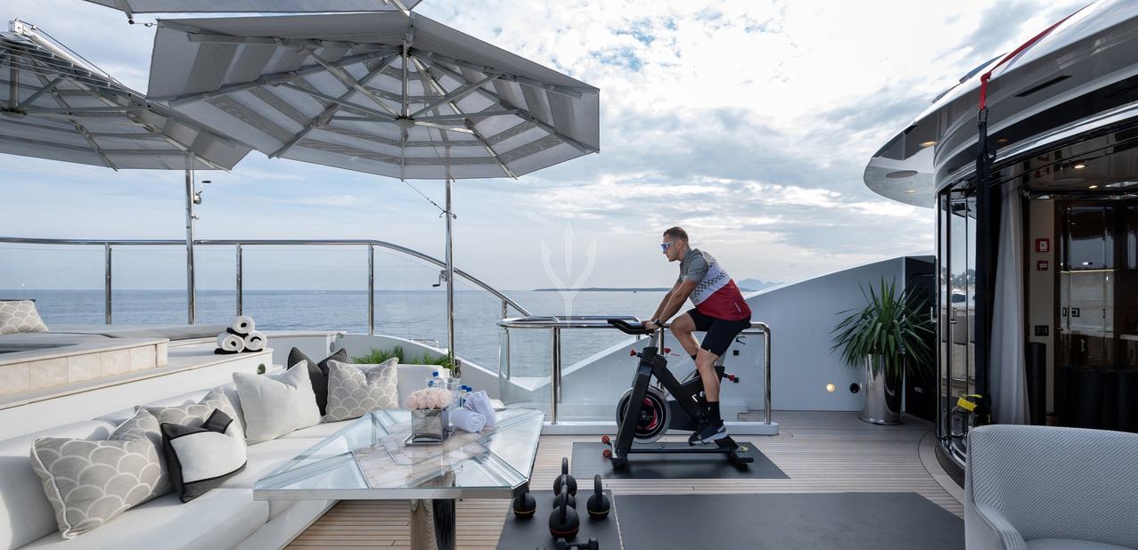 SOUNDWAVE yacht charter 5