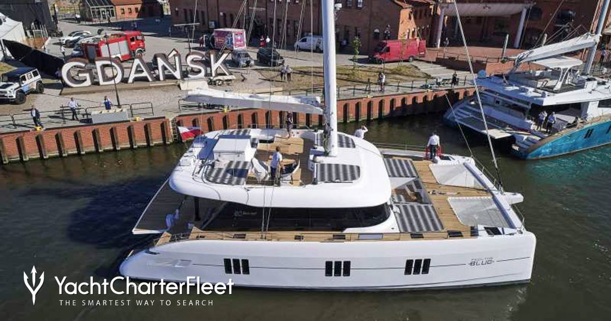 FEEL THE BLUE yacht charter 2