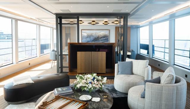 BLADE II yacht charter 4