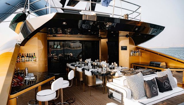 AK ROYALTY yacht charter 4