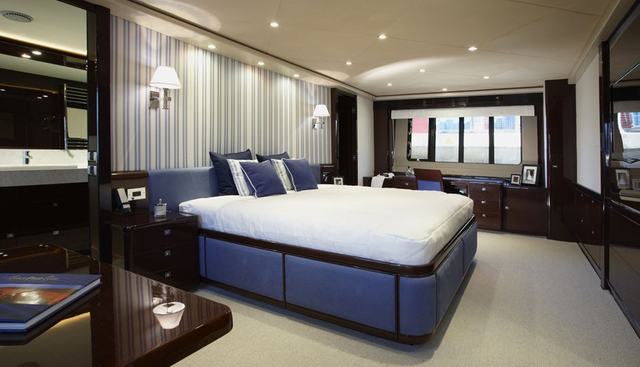 PRINCESS 95 yacht charter 4