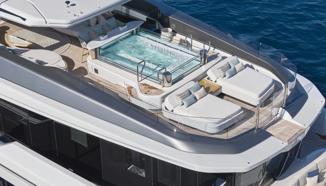 AWANDRA yacht charter 5