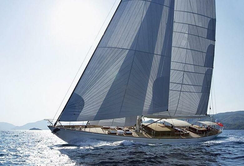 EUGENIA VII yacht charter 4