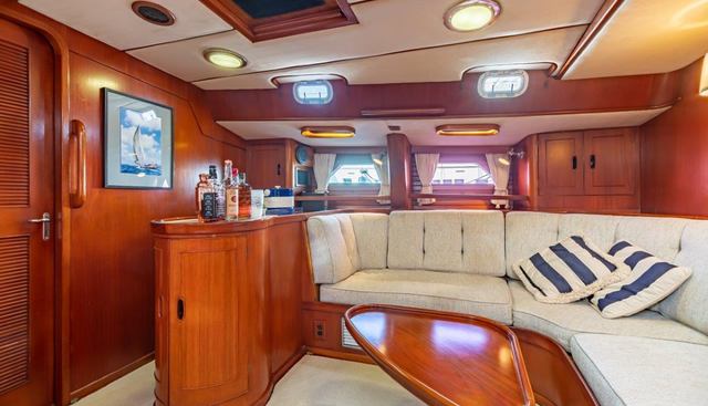 MUSTANG yacht charter 4