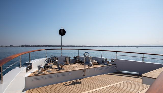 BEYOND CAPRICORN yacht charter 2