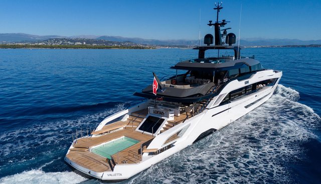 LOEWE yacht charter 5