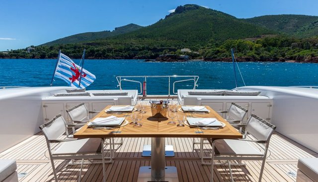 LADY B yacht charter 4