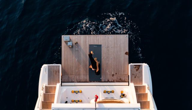 KOMODO yacht charter 5