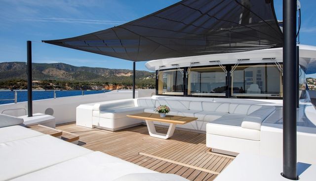 PERLA BIANCA yacht charter 3