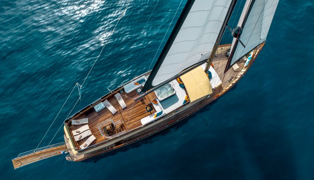 SANTA CLARA yacht charter 5