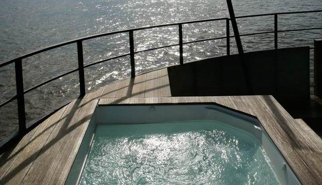 ARIA AMAZON yacht charter 3
