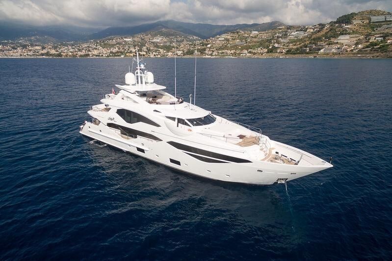 NO.9 yacht charter 3