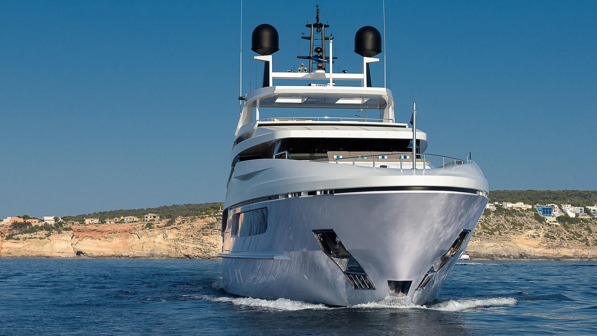 MR T yacht charter 3