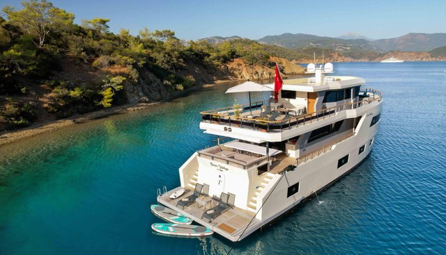 NEO yacht charter 5