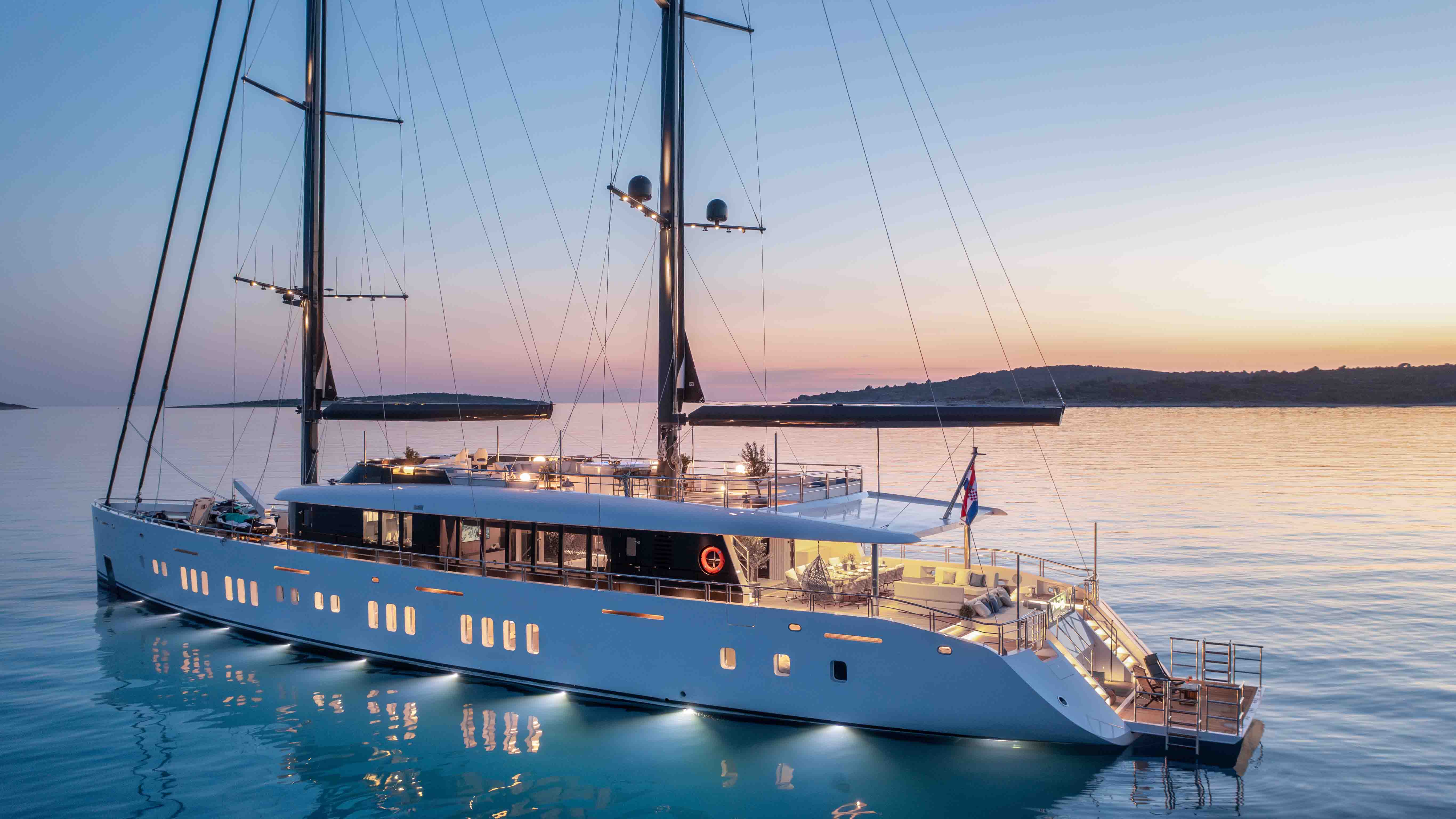 ADRI yacht charter 3
